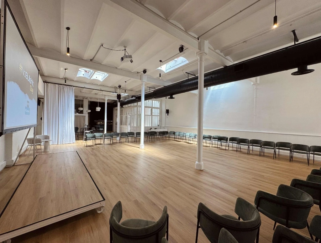 Evento corporativo en espacio MICE Barcelona